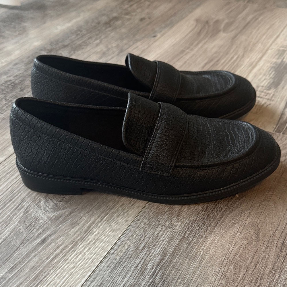 Call It Spring Black Croc-Embossed Loafers